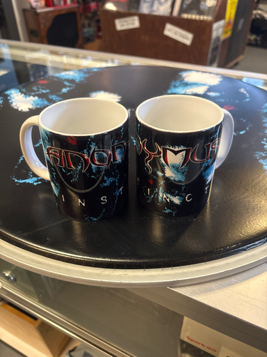 Anonymus - Tasse - Instinct